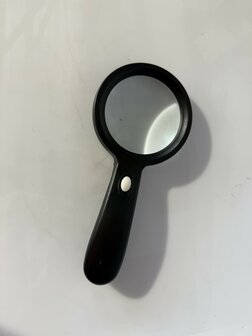 Handloep zwart 12X LED 80mm 4X vergroting.