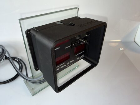 International Retractable Sun Visor 