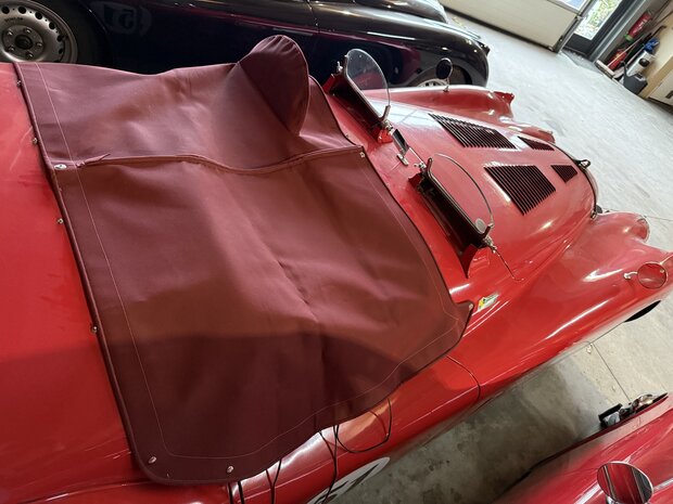 XK120 OTS, Jaguar tonneaucover