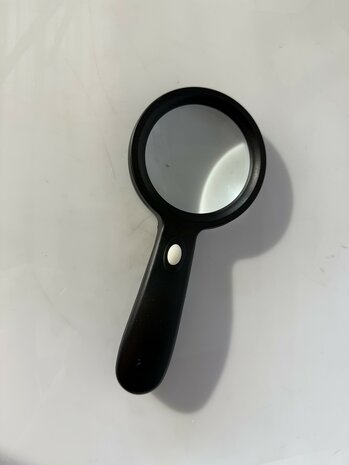 Handloep zwart 12X LED 80mm 4X vergroting.
