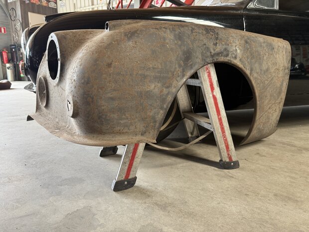Jaguar MK2 voorscherm -origineel- links